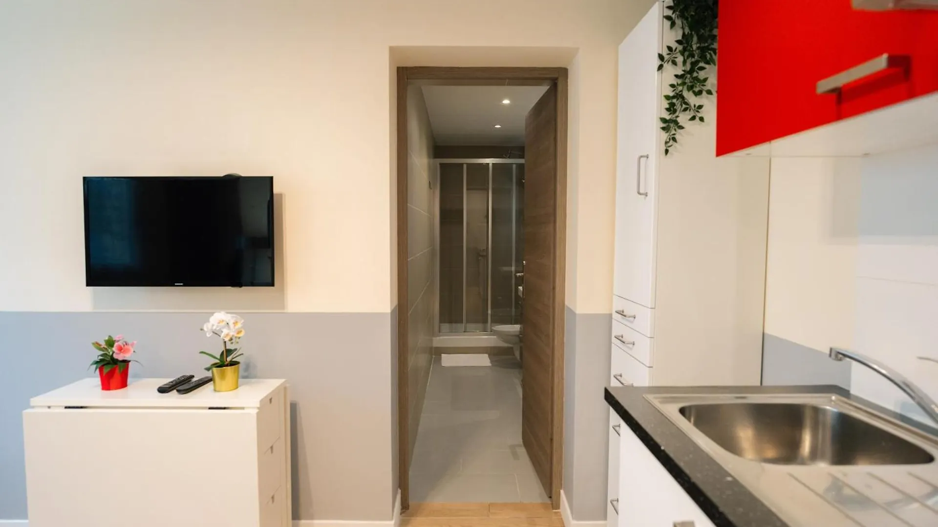 Stunning Modern Red Apartment Near Bastille-Marais Paris 0*,